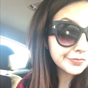 Meet your Posher, Molly